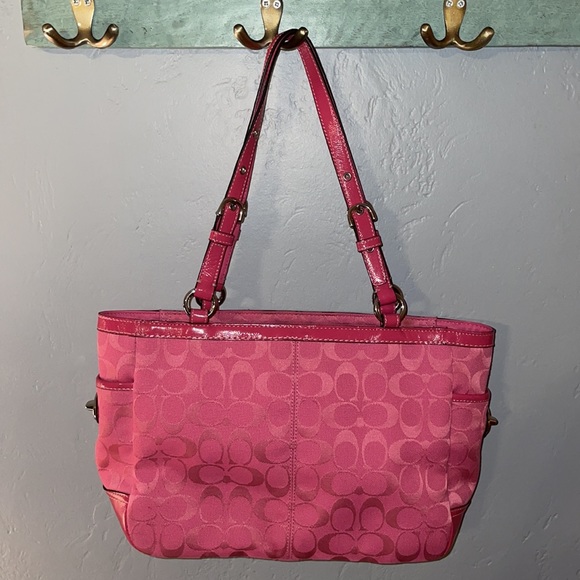 Vintage Hot Pink Coach Purse - Picture 5 of 9